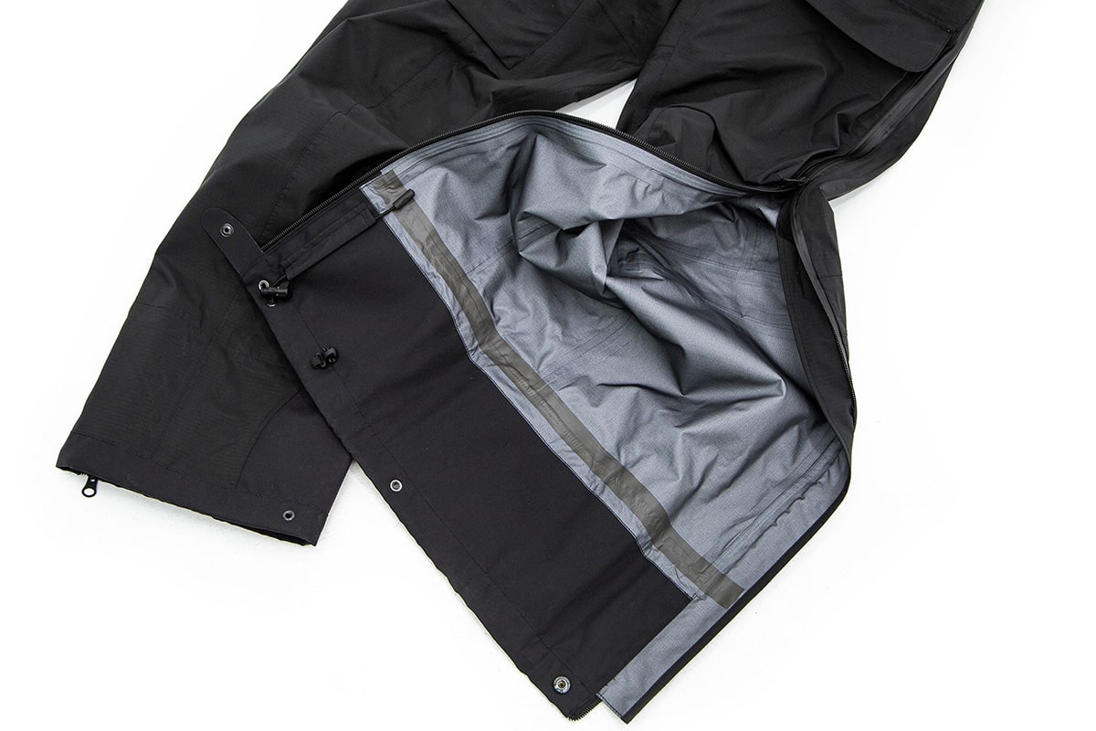 carinthia-spodnie-prg-2-czarne-nogawki